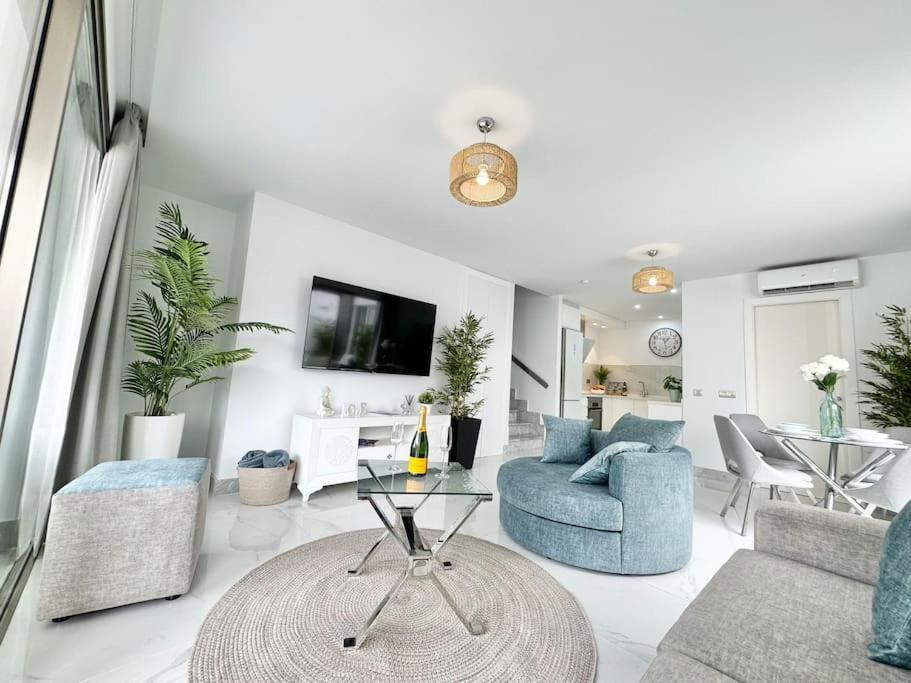 Welcome To Villa Bali A Luxurious Modern Getaway Los Cristianos  Exterior photo